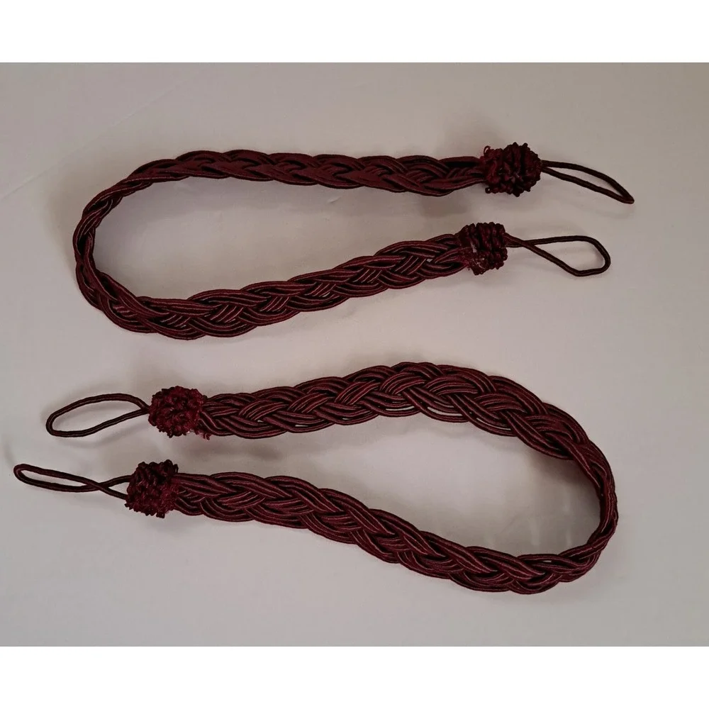 Jacquard Burgundy & Gold 84